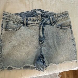 Women’s 16w denim shorts - great condition!